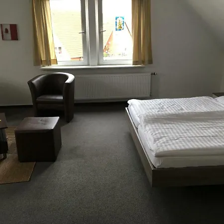 Zum Angestellten Penzion *