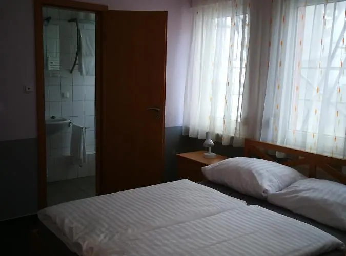 Gæstehus Zum Angestellten 3*